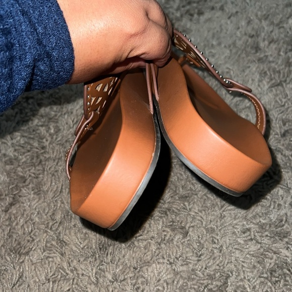 Dolce Vita Sandals - Picture 4 of 5